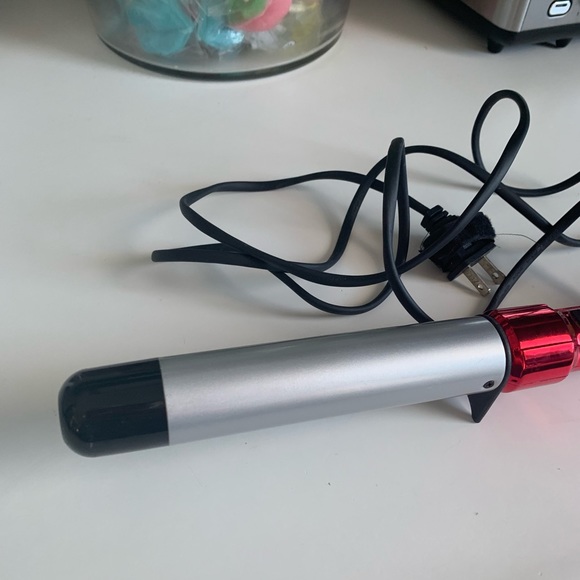 Bed Head Curlipops 1 1/4 inch Tourmaline Curling Iron - Picture 3 of 6